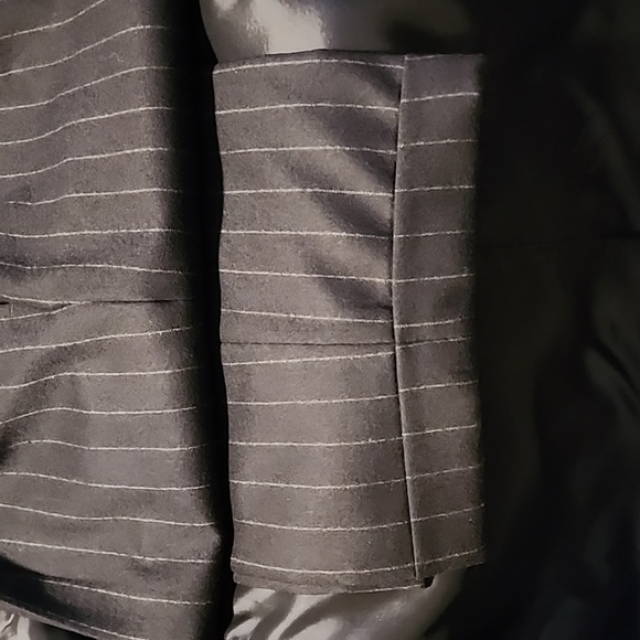 Joseph Abboud  Classic Navy Pinstripe Double Breasted Mens Suit  44L - Picture 11 of 14